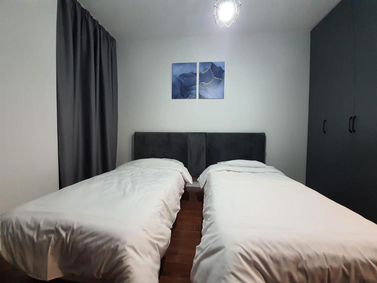 Modern Apartment Korca 3 エクステリア 写真