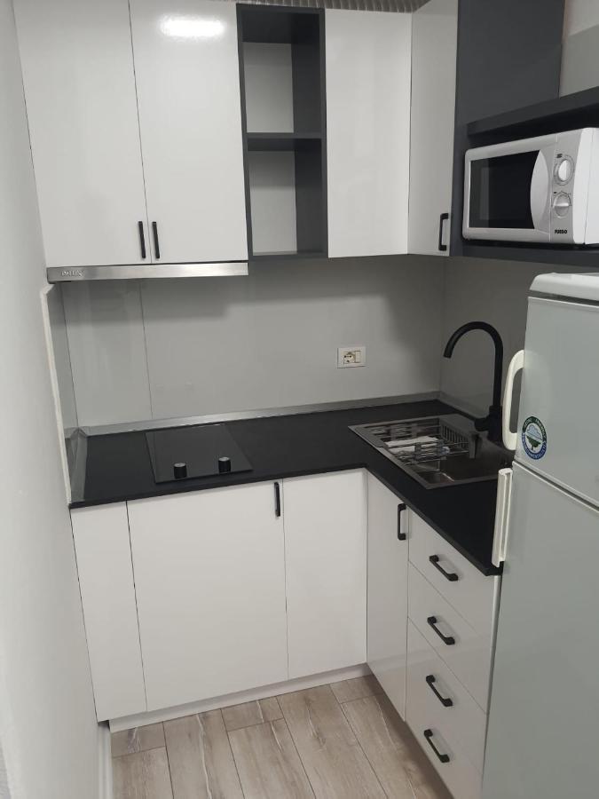 Modern Apartment Korca 3 エクステリア 写真